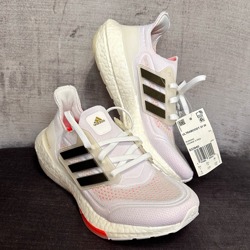 Adidas Women's UltraBoost 21 Tokyo running shoe